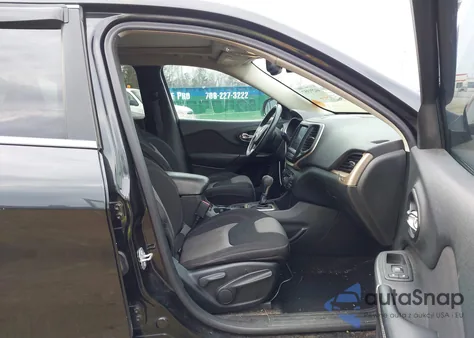 2014 Jeep Cherokee Latitude z USA, uszkodzony, nr VIN 1C4PJLCB3EW245468